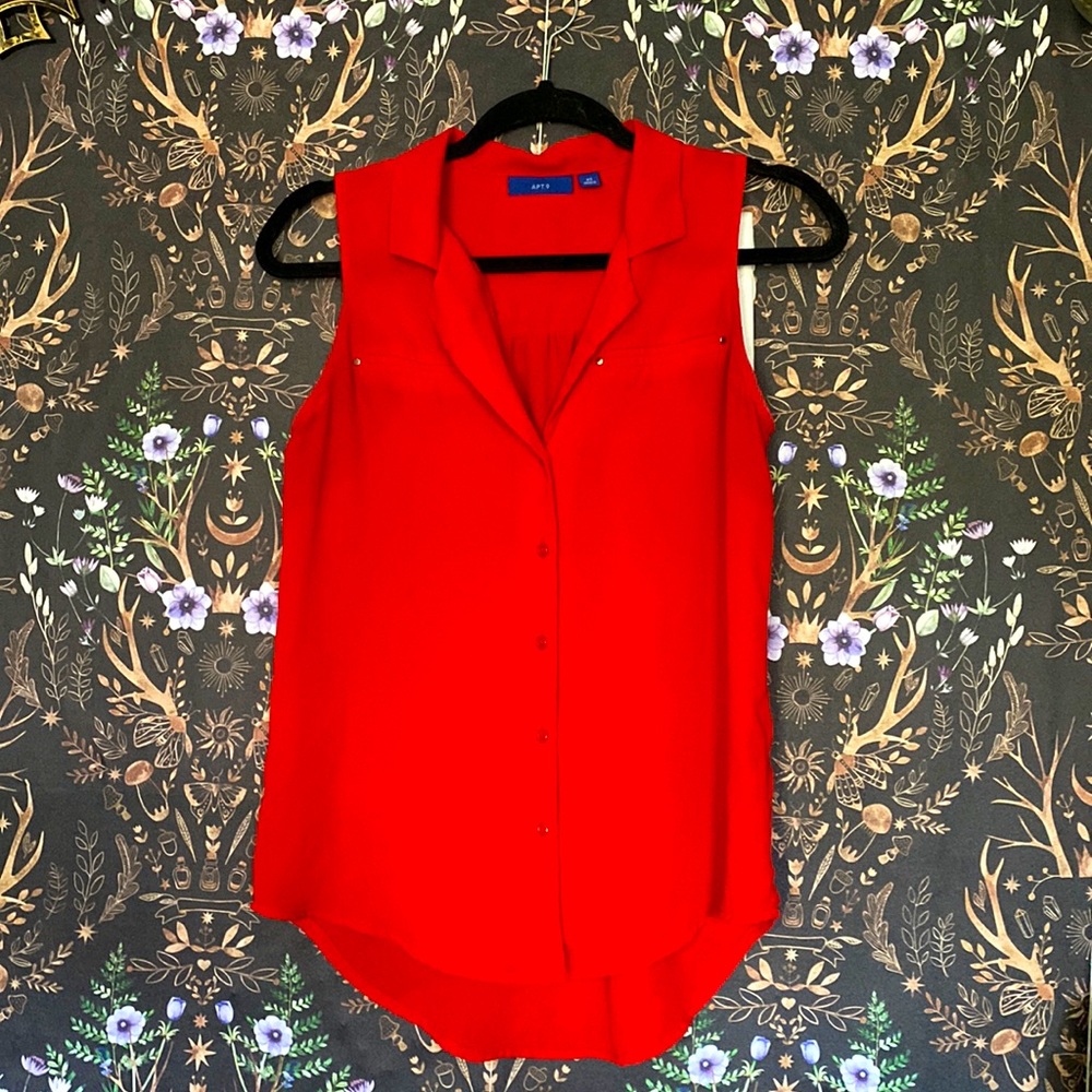 Chiffon Sleeveless Collared Button Down Top